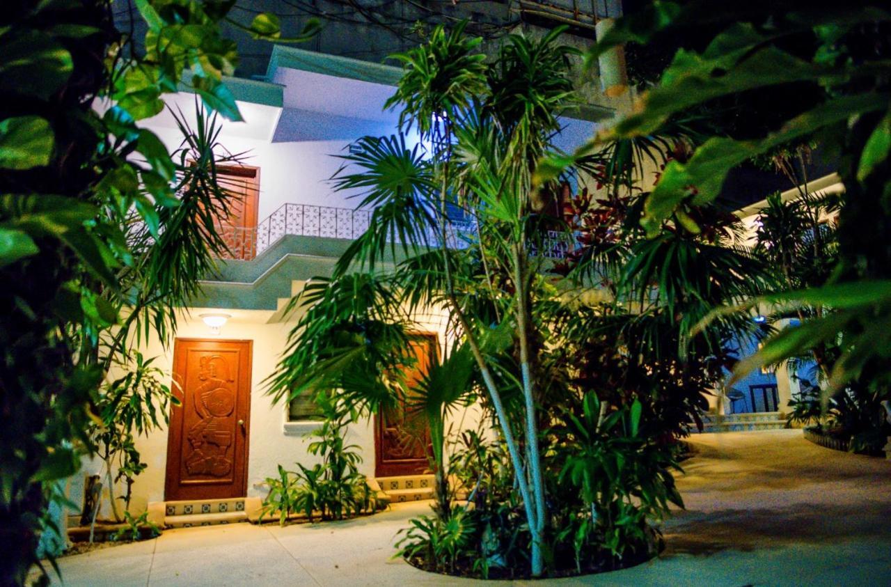 فندق El Tropical بلايا ديل كارمن المظهر الخارجي الصورة